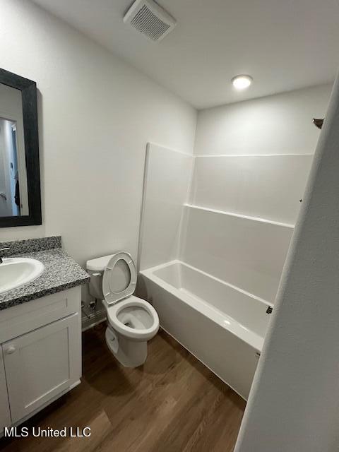 14967 Rowan Oak Street Gulfport, MS 39503 - Photo 16 of 18 14967 Rowan Oak - upstairs bath 2