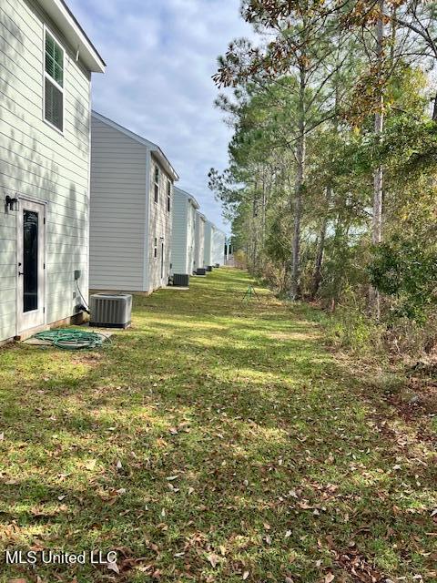 14967 Rowan Oak Street Gulfport, MS 39503 - Photo 3 of 18 14967 Rowan Oak - back yard