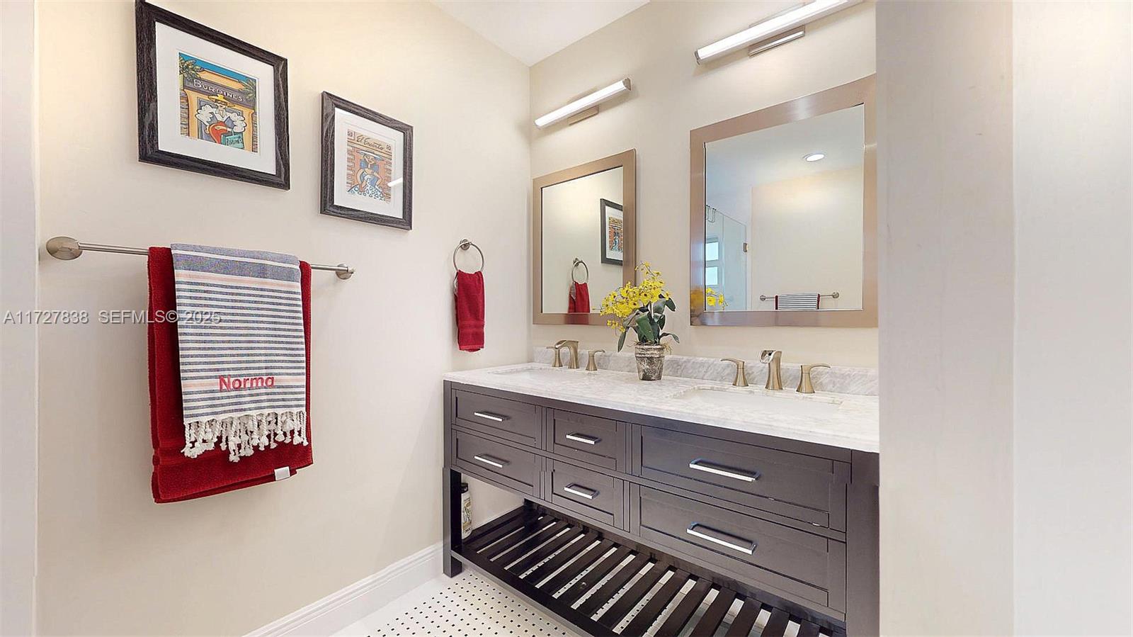 28 Center Lane Key Largo, FL 33037 - Photo 27 of 93 a bathroom with a sink and a mirror