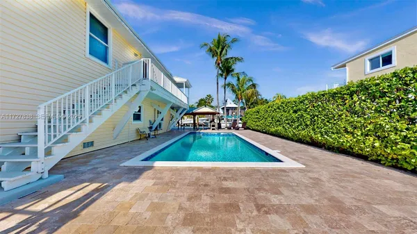 $1,843,643 | 28 Center Lane, Key Largo, FL 33037