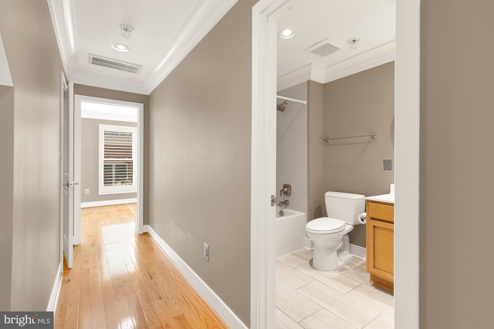 1021 5th Street Southeast Washington, DC 20003 - Photo 15 of 29