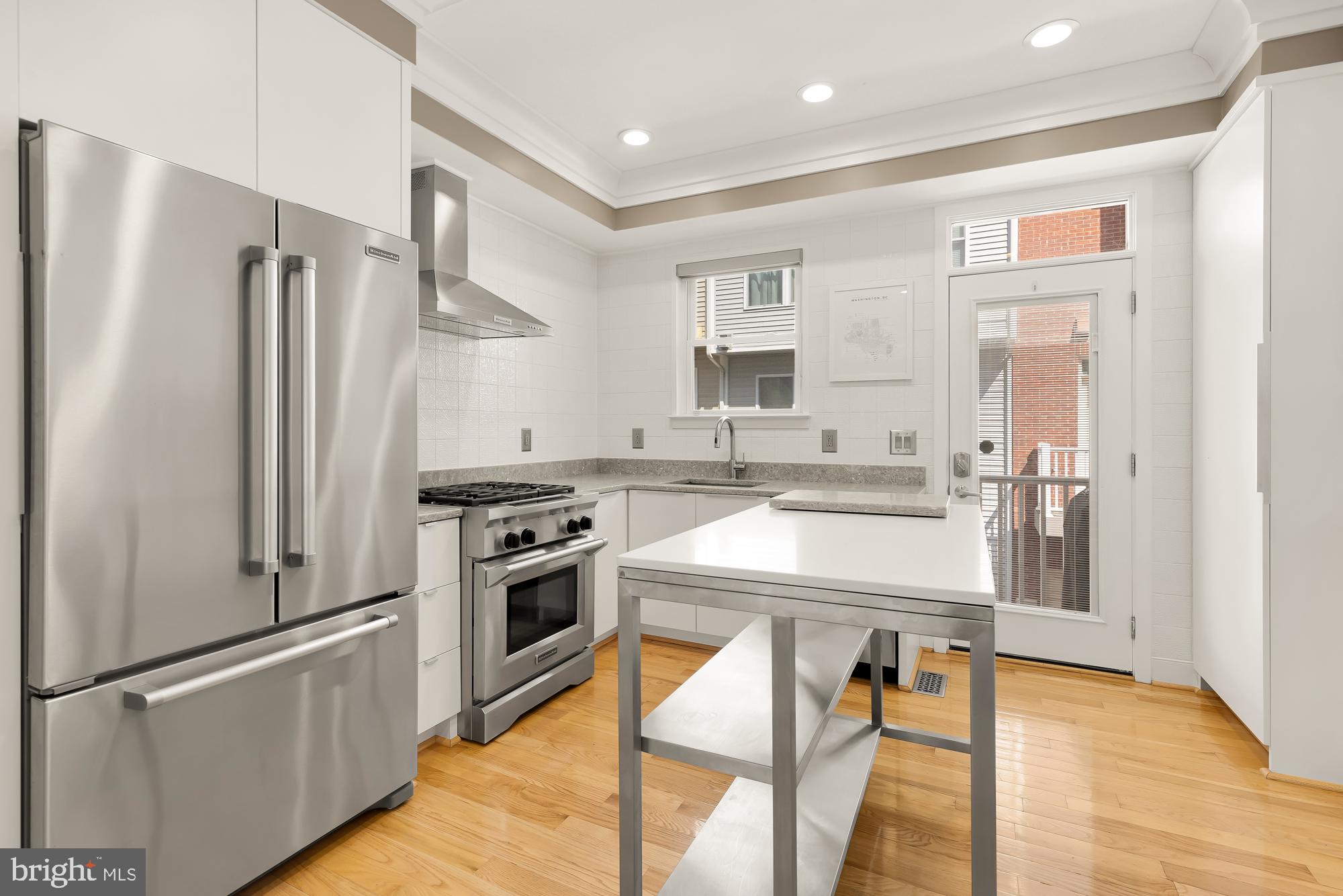1021 5th Street Southeast Washington, DC 20003 - Photo 3 of 29