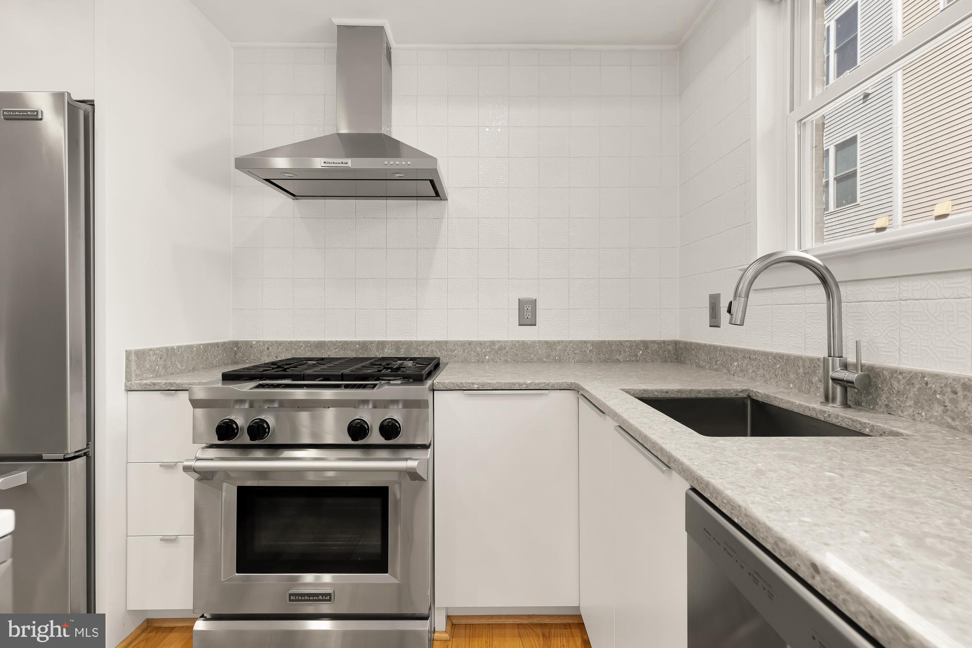 1021 5th Street Southeast Washington, DC 20003 - Photo 5 of 29