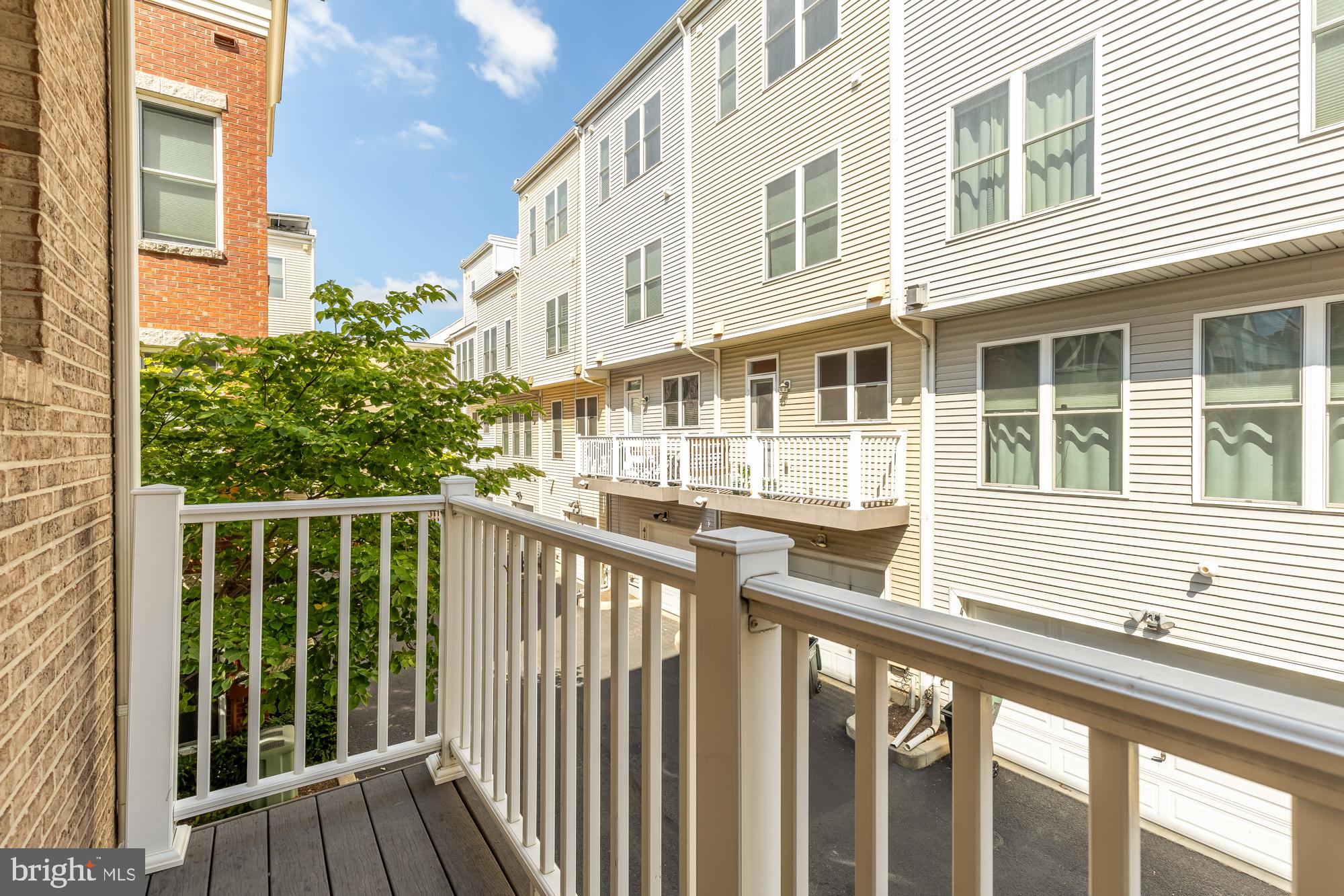 1021 5th Street Southeast Washington, DC 20003 - Photo 8 of 29