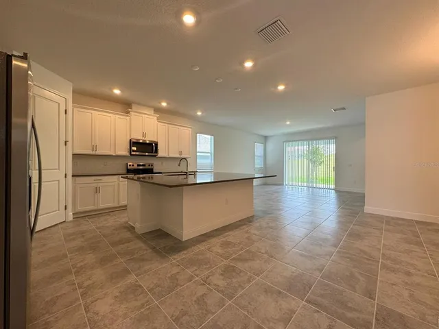 $2,850 | 2041 Axel Street, Minneola, FL 34715