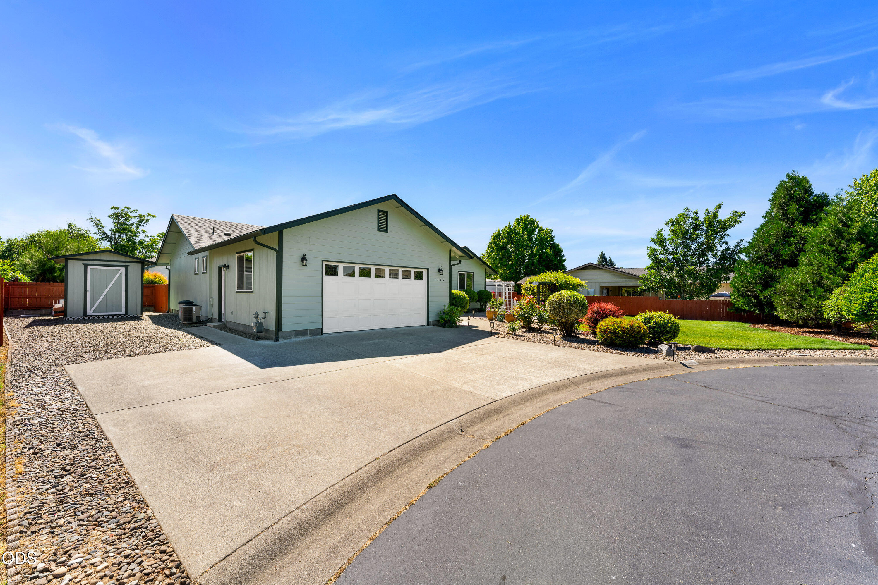 1445 Southwest Silver Maple Way Grants Pass, OR 97526 - Photo 28 of 29