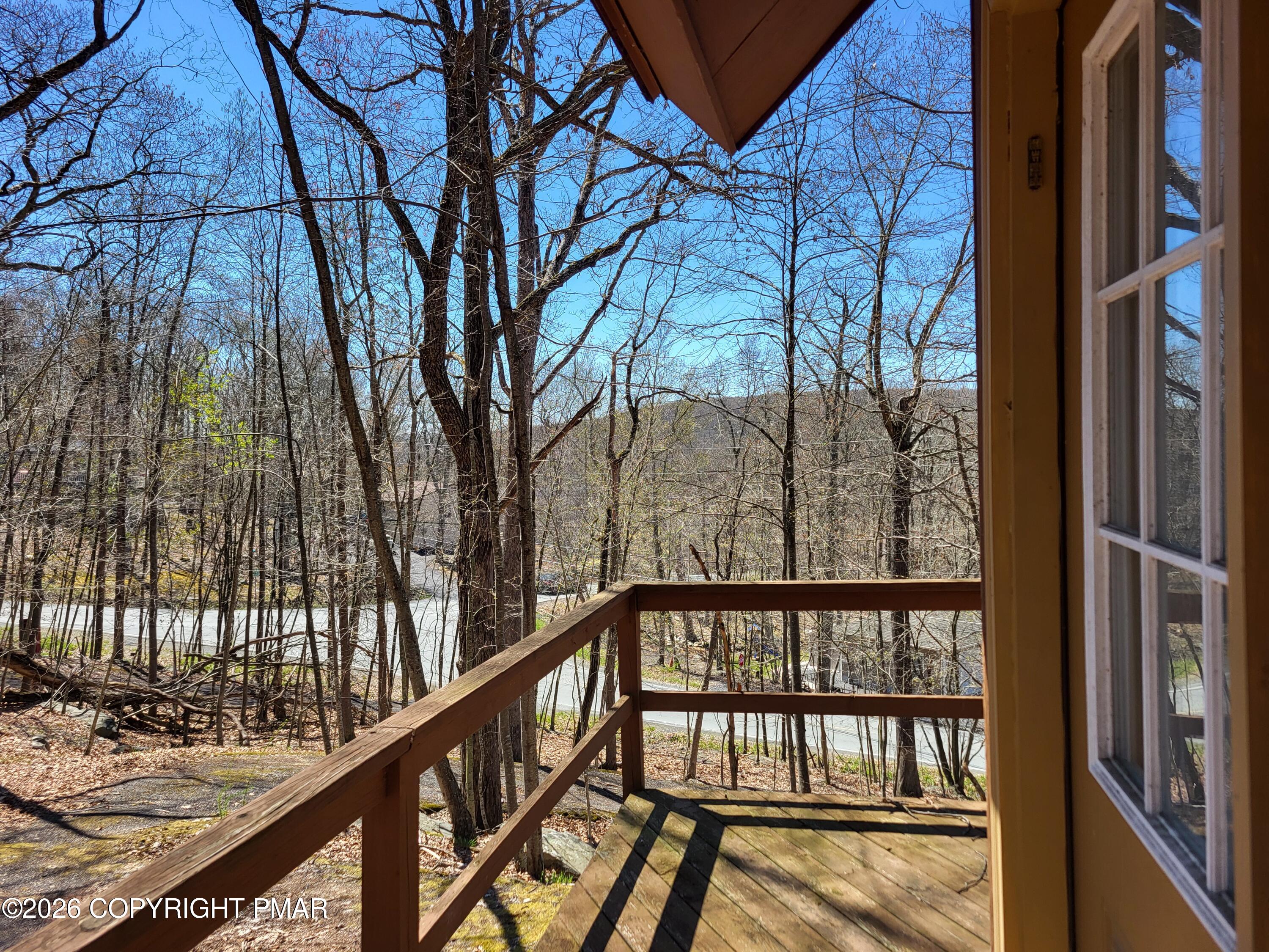 1006 Hampstead Road Bushkill, PA 18324 - Photo 6 of 70 20260421_120843