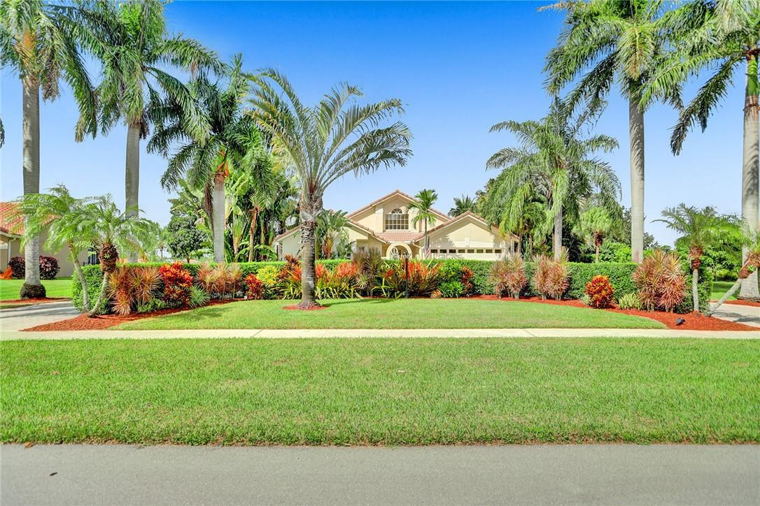 9682 Eagle Point Lane Lake Worth, FL 33467 - Photo 2 of 8 Photo 2