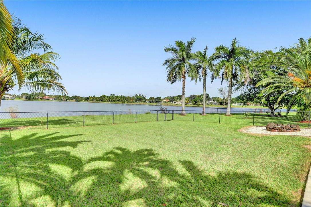 9682 Eagle Point Lane Lake Worth, FL 33467 - Photo 3 of 8 Photo 3