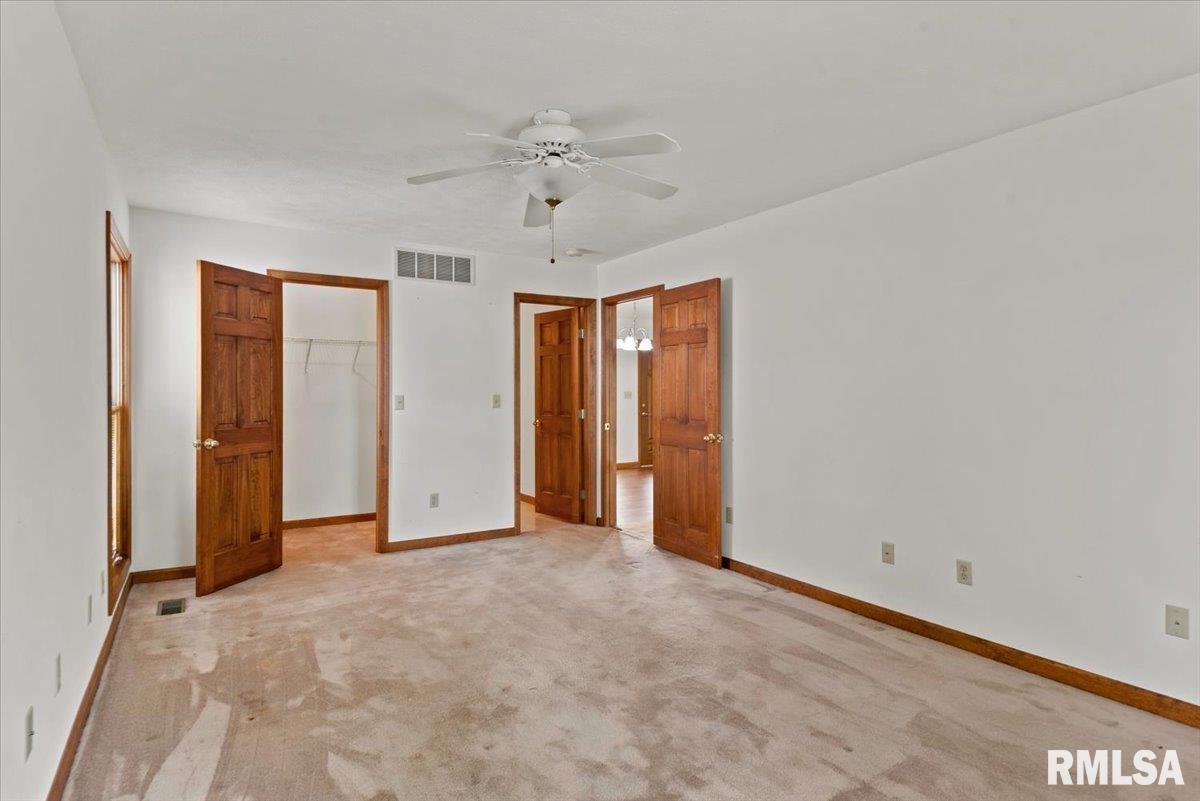 1997 New Lake Road Jacksonville, IL 62650 - Photo 19 of 39