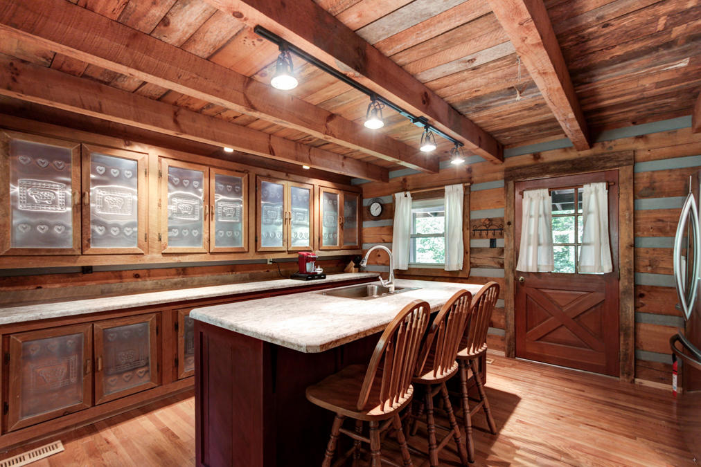 471 Love Road Friendsville, TN 37737 - Photo 9 of 31 Spacious Kitchen