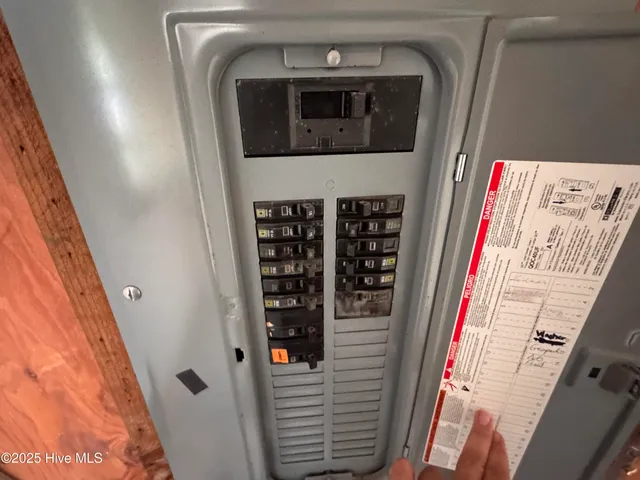 $65,000 | 102 East Main Street, Hamilton, NC 27840