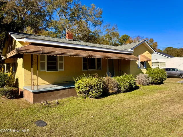 $65,000 | 102 East Main Street, Hamilton, NC 27840