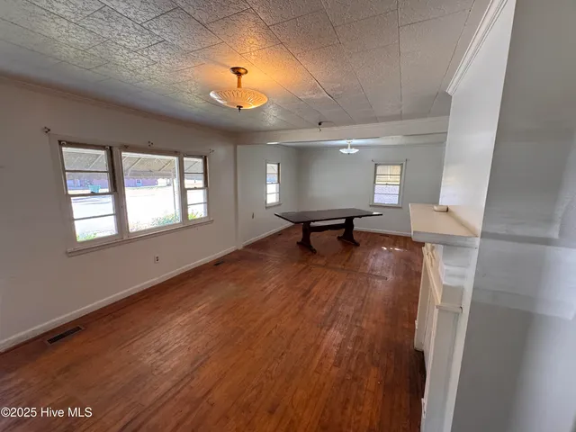 $65,000 | 102 East Main Street, Hamilton, NC 27840