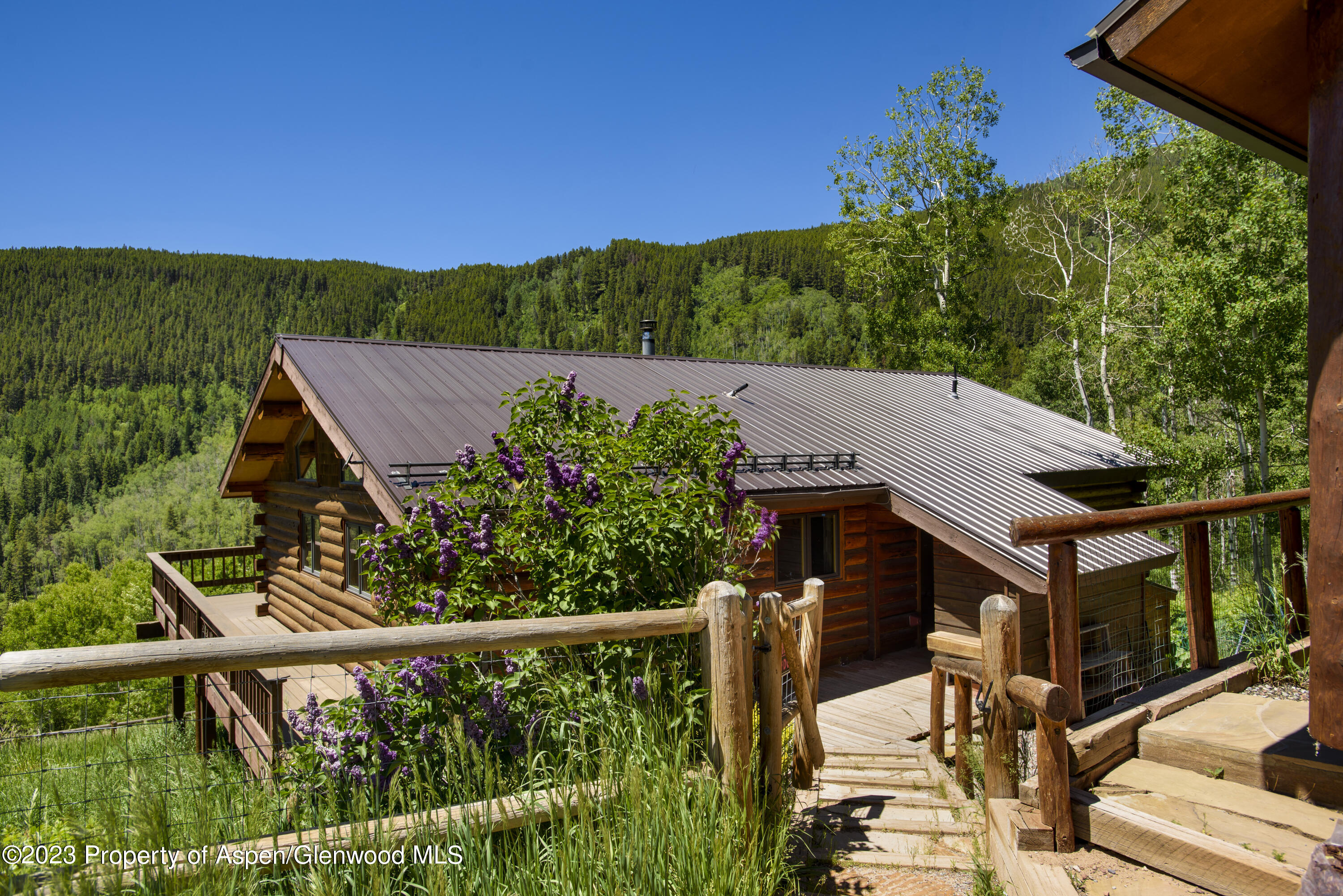 903 McLaughlin Lane Basalt, CO 81621 - Photo 5 of 28 a view of a roof deck with potted plants