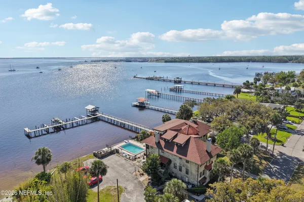 $389,000 | 212 St Johns Avenue, Unit 201, Green Cove Springs, FL 32043