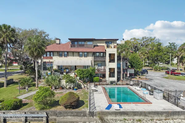 $389,000 | 212 St Johns Avenue, Unit 201, Green Cove Springs, FL 32043