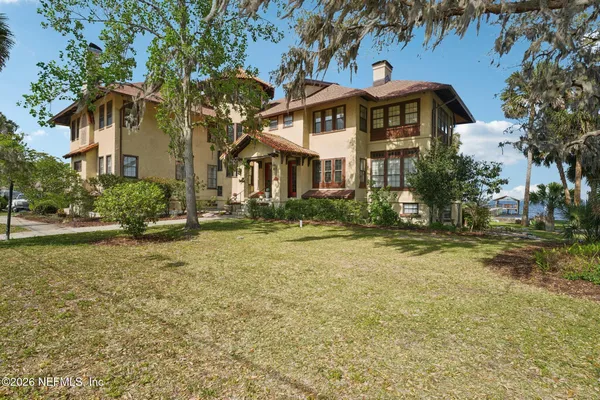 $389,000 | 212 St Johns Avenue, Unit 201, Green Cove Springs, FL 32043