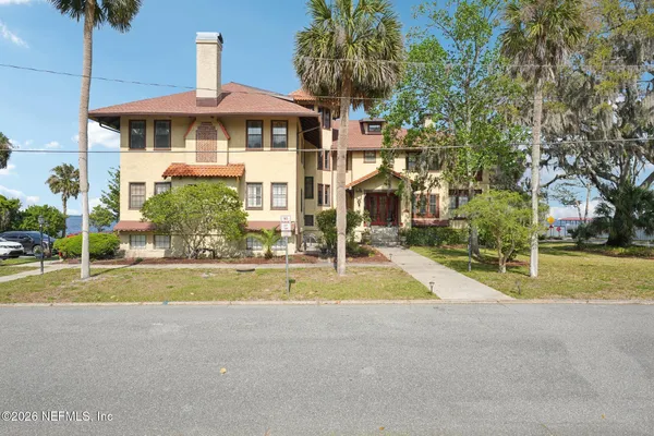 $389,000 | 212 St Johns Avenue, Unit 201, Green Cove Springs, FL 32043