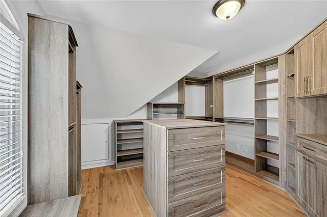 $1,195,000 | 5697 White Hall Walk, Dunwoody, GA 30338