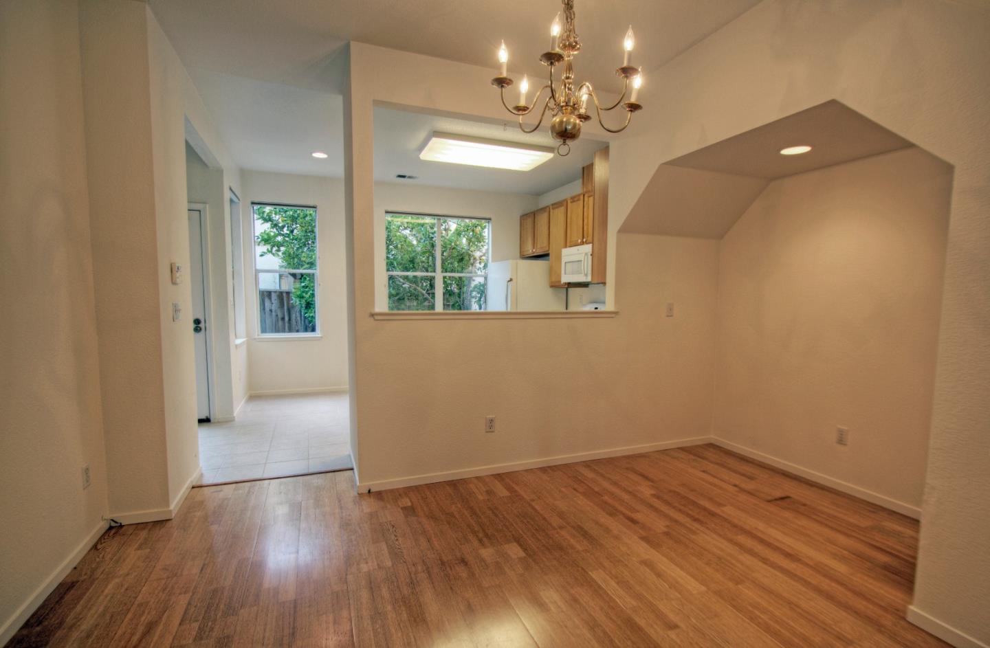 104 Whits Road Mountain View, CA 94040 - Photo 5 of 18