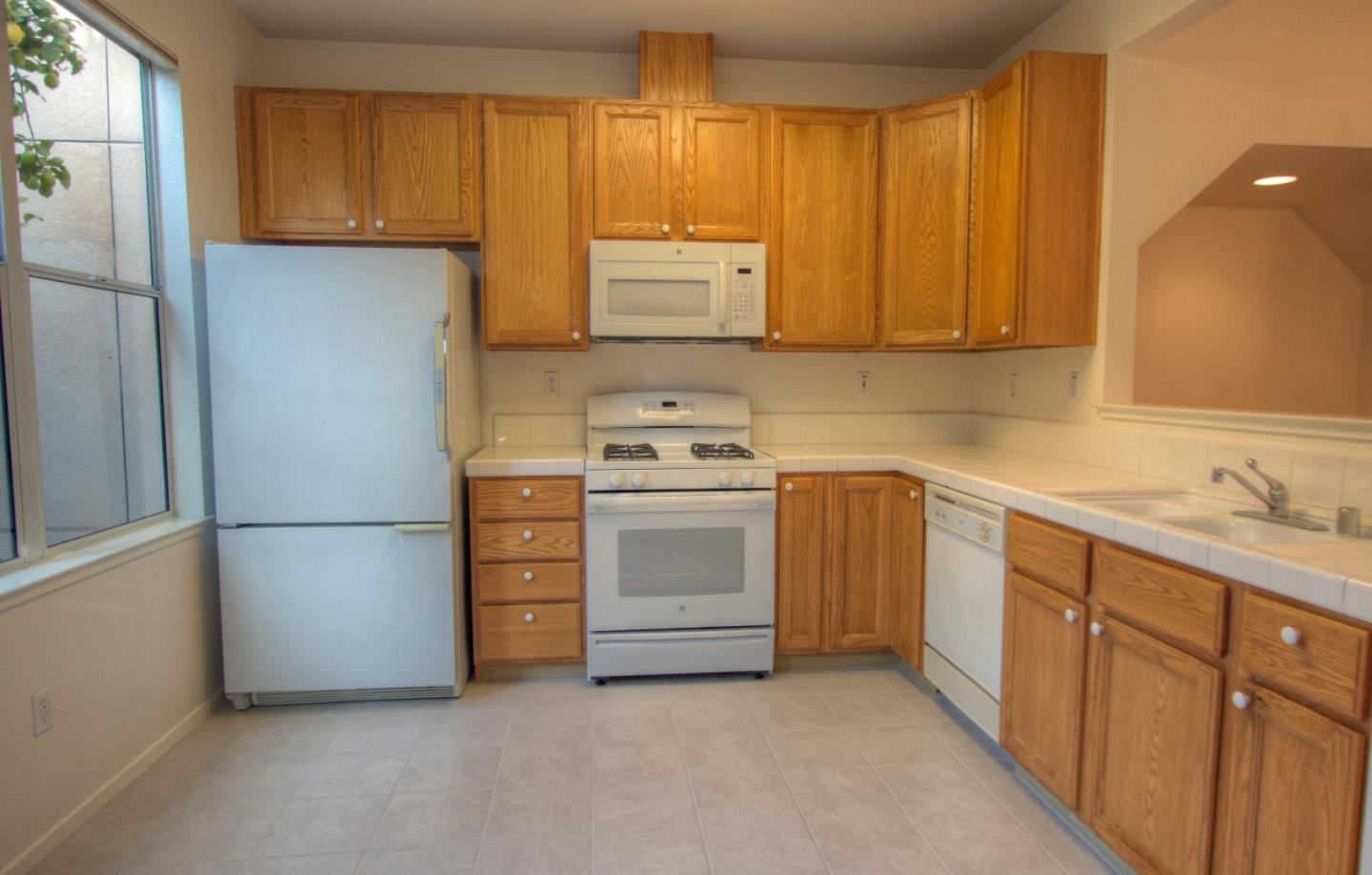 104 Whits Road Mountain View, CA 94040 - Photo 7 of 18