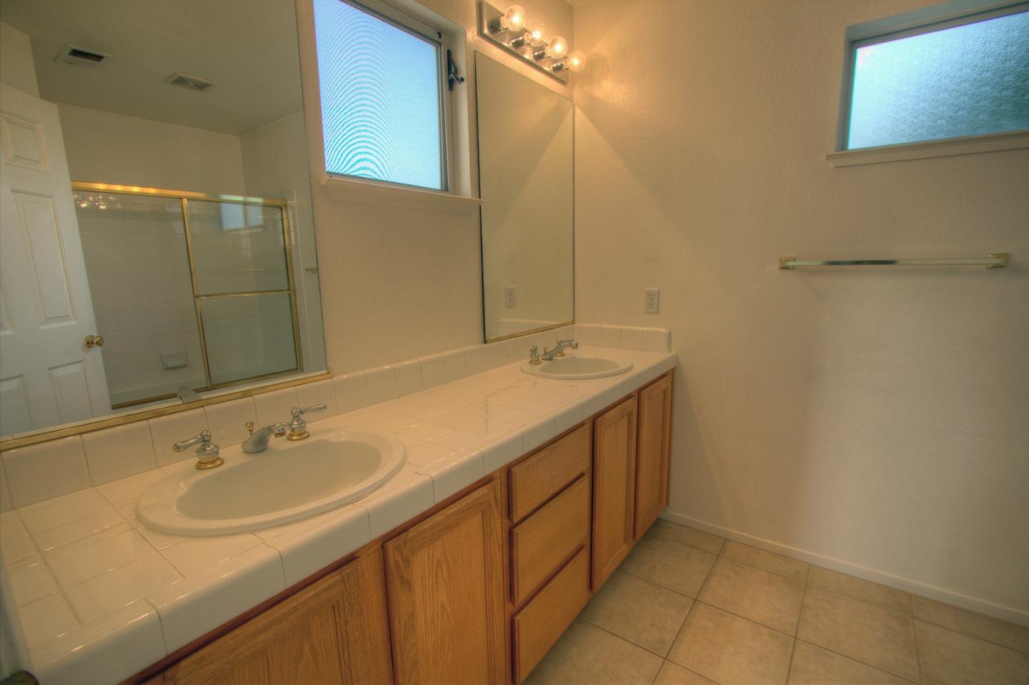 104 Whits Road Mountain View, CA 94040 - Photo 10 of 18