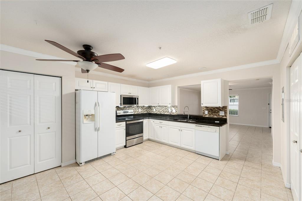 4680 Southwest 48th Way, Unit 119 Gainesville, FL 32608 - Photo 8 of 31