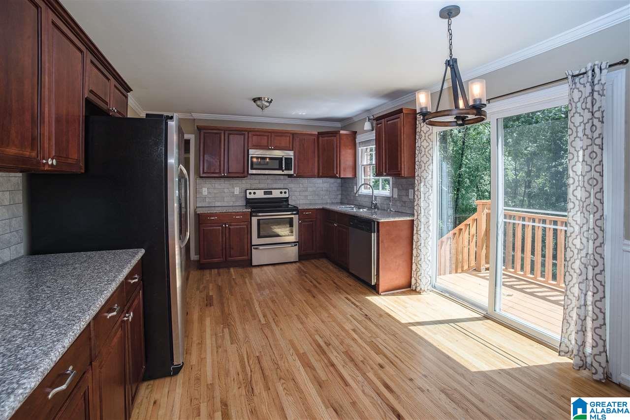 1804 Trail Ridge Drive Pelham, AL 35124 - Photo 3 of 35