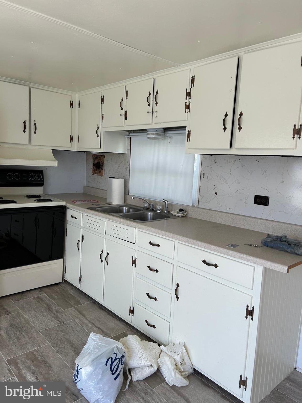 15673 South Young Road, Unit 11 Greencastle, PA 17225 - Photo 23 of 24 Kitchen