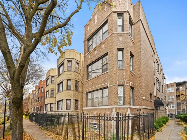 $1,800 | 7649 South Yates Boulevard, Unit 3, Chicago, IL 60649