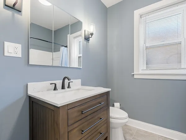 $1,800 | 7649 South Yates Boulevard, Unit 3, Chicago, IL 60649