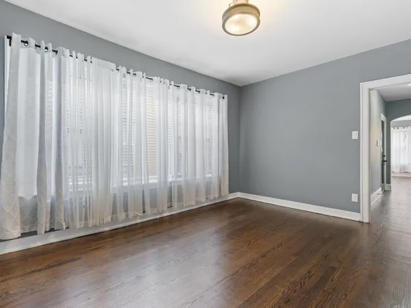 $1,800 | 7649 South Yates Boulevard, Unit 3, Chicago, IL 60649