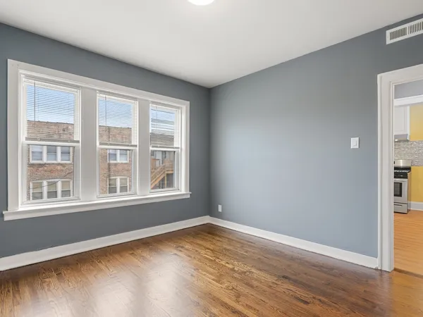 $1,800 | 7649 South Yates Boulevard, Unit 3, Chicago, IL 60649