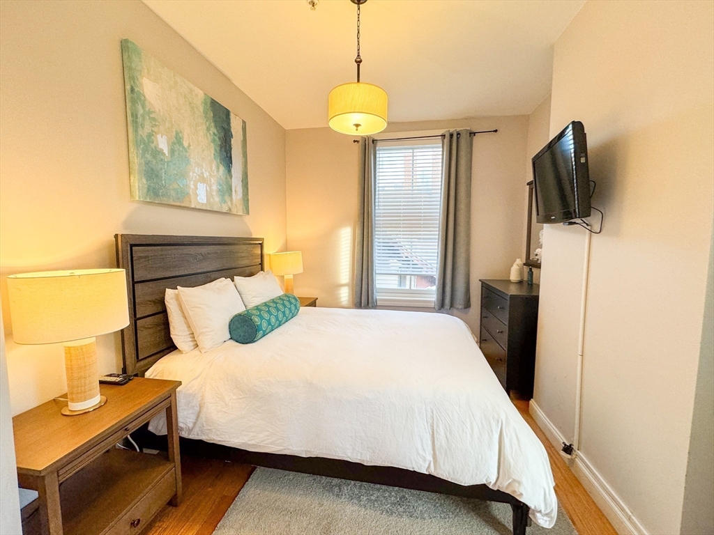 7 Harvard Street, Unit 3B Brookline, MA 02445 - Photo 6 of 13