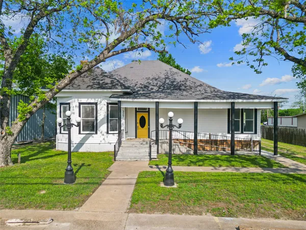 $3,500 | 327 South Robb Street, Trinity, TX 75862