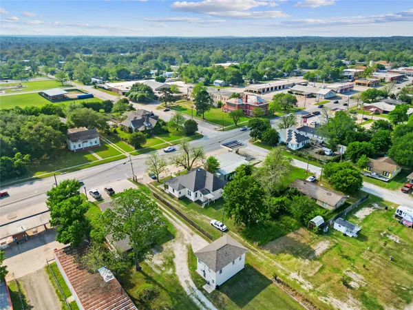 $3,500 | 327 South Robb Street, Trinity, TX 75862