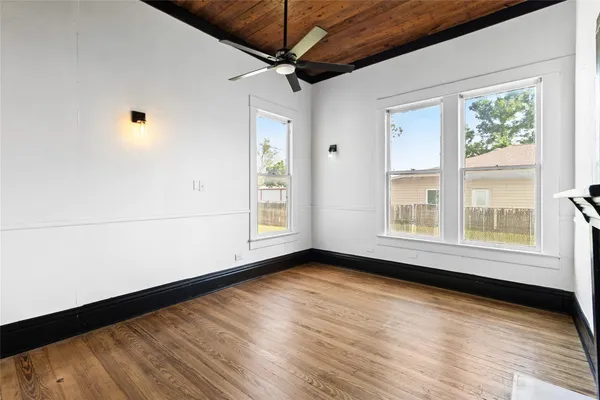 $3,500 | 327 South Robb Street, Trinity, TX 75862