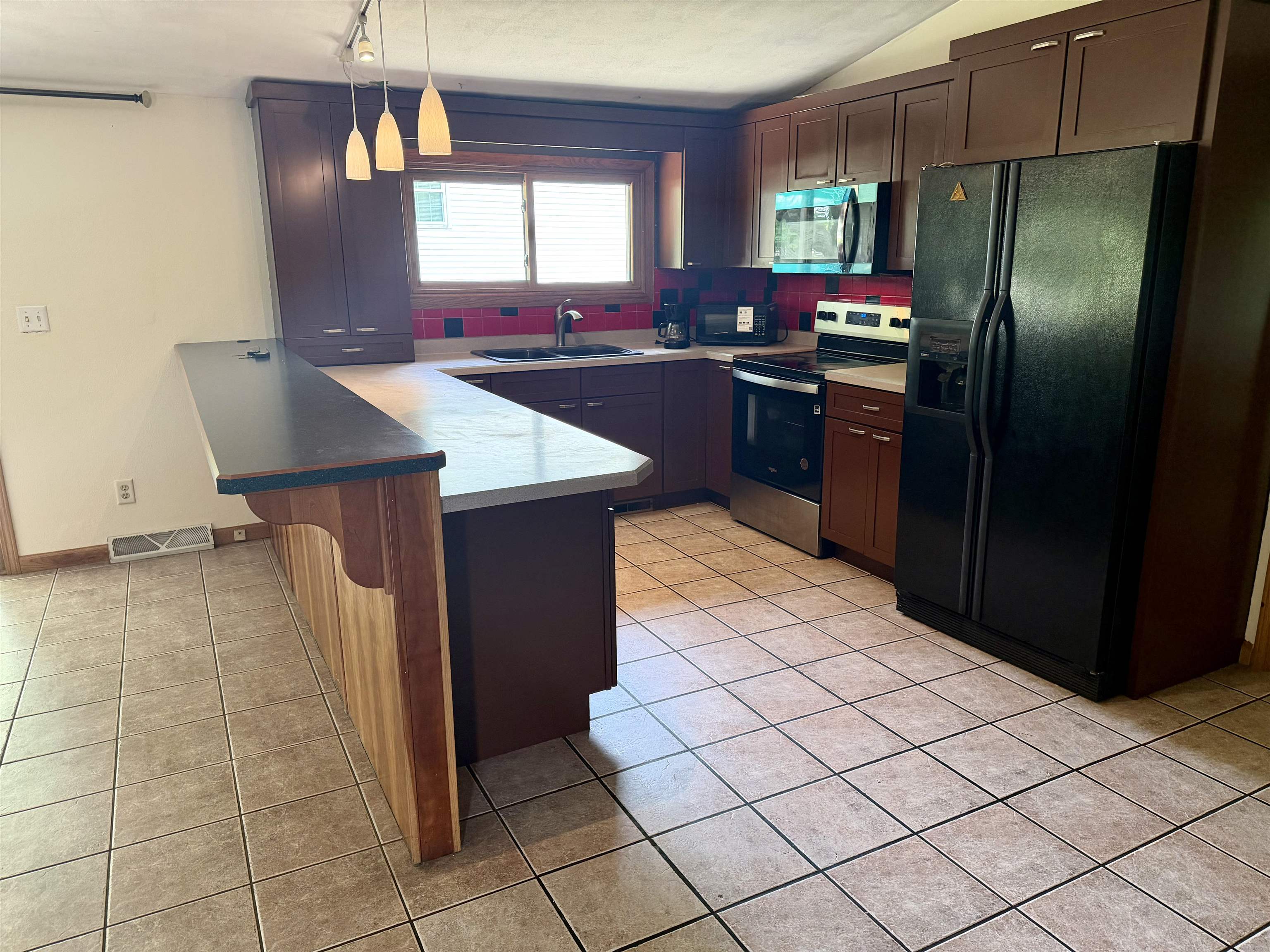 1475 Pineview Drive Reedsburg, WI 53959 - Photo 6 of 44