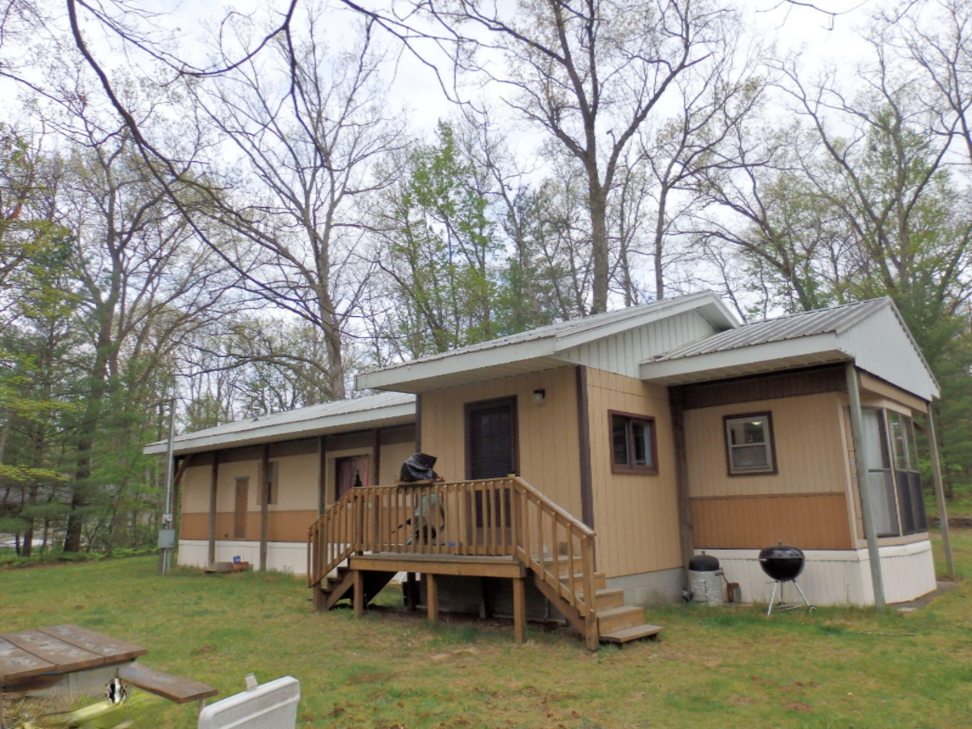 4270 Swihart Road Brethren, MI 49619 - Photo 1 of 4 P5250135