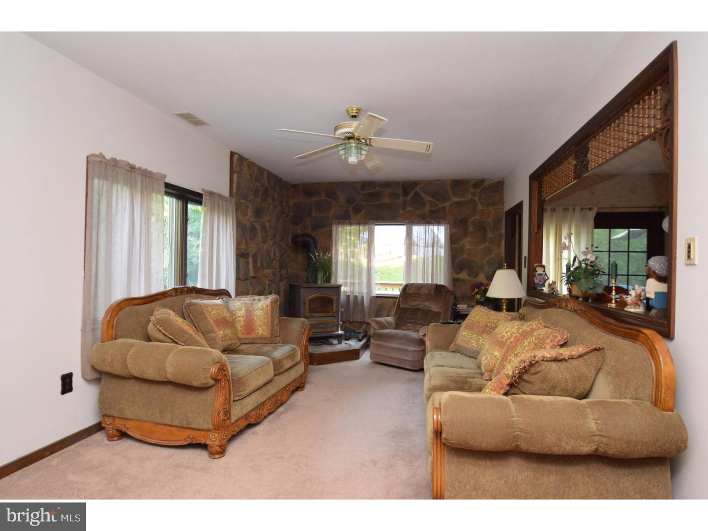 4766 Overlook Road Coplay, PA 18037 - Photo 12 of 17 Gallery Image 12