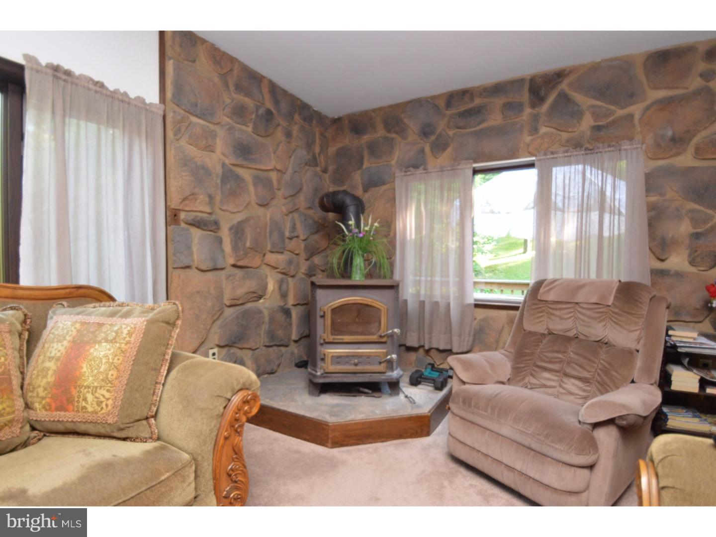 4766 Overlook Road Coplay, PA 18037 - Photo 13 of 17 Gallery Image 13