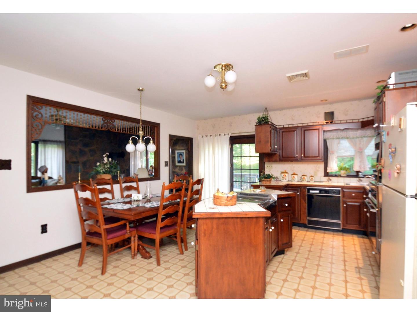 4766 Overlook Road Coplay, PA 18037 - Photo 10 of 17 Gallery Image 10