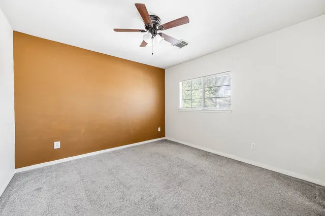 $249,900 | 410 Crosby Village Drive, Crosby, TX 77532