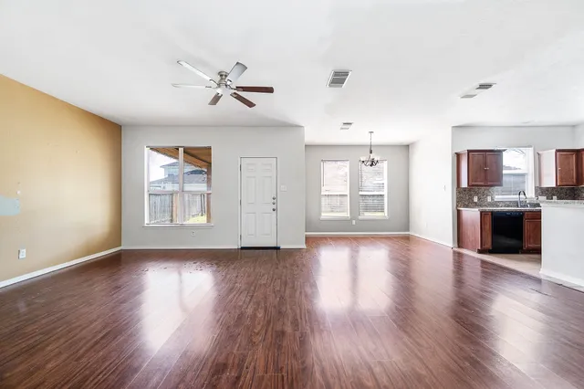 $249,900 | 410 Crosby Village Drive, Crosby, TX 77532