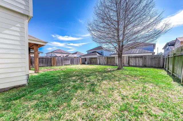 $249,900 | 410 Crosby Village Drive, Crosby, TX 77532