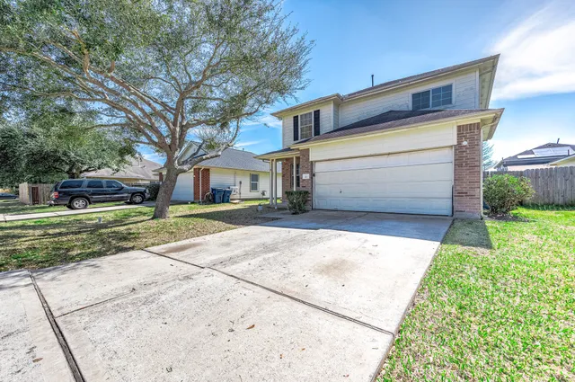 $249,900 | 410 Crosby Village Drive, Crosby, TX 77532