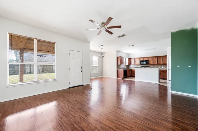 $249,900 | 410 Crosby Village Drive, Crosby, TX 77532