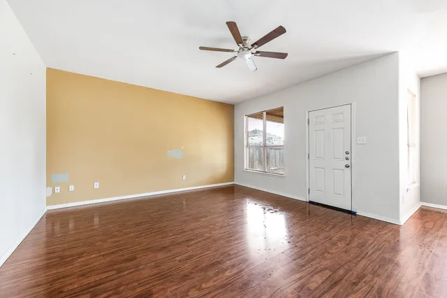 $249,900 | 410 Crosby Village Drive, Crosby, TX 77532