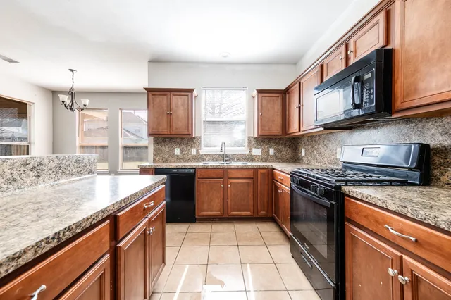 $249,900 | 410 Crosby Village Drive, Crosby, TX 77532